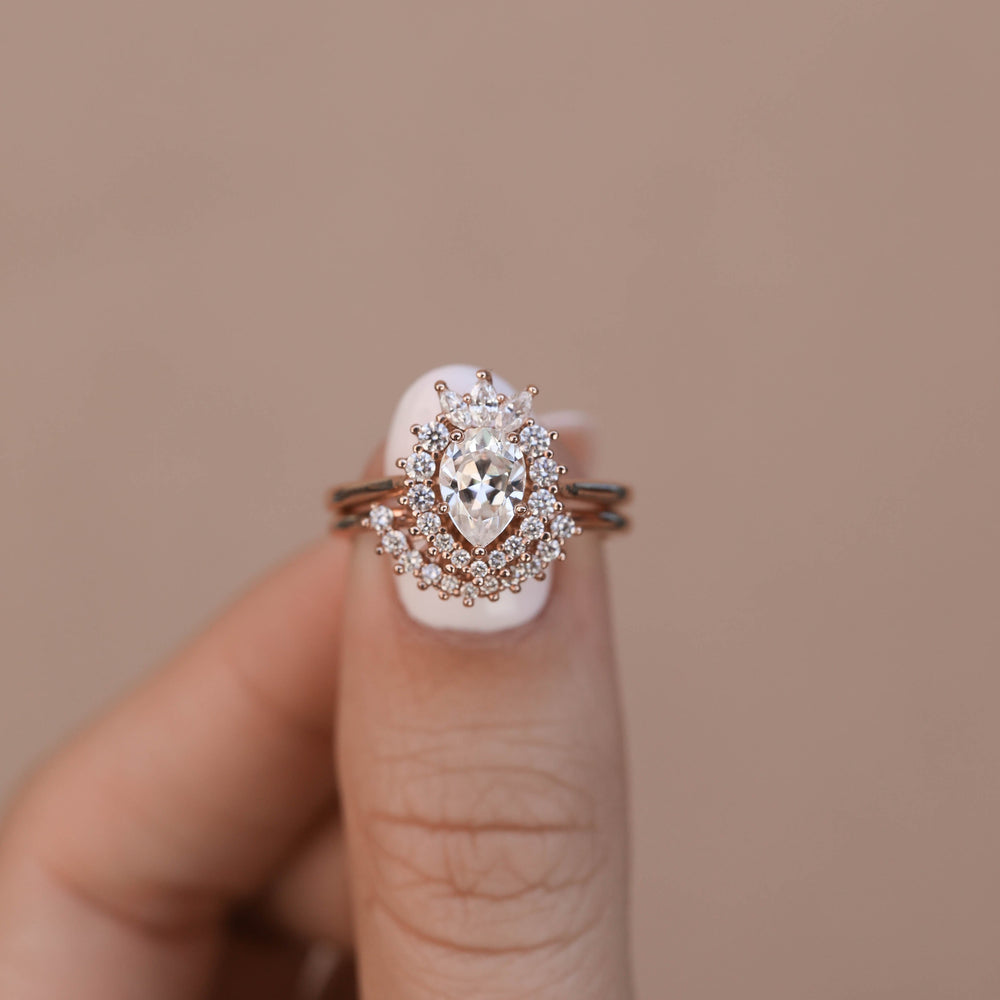 0.08ct Round brilliant Moissanite Unique Curve Diamond Wedding Band