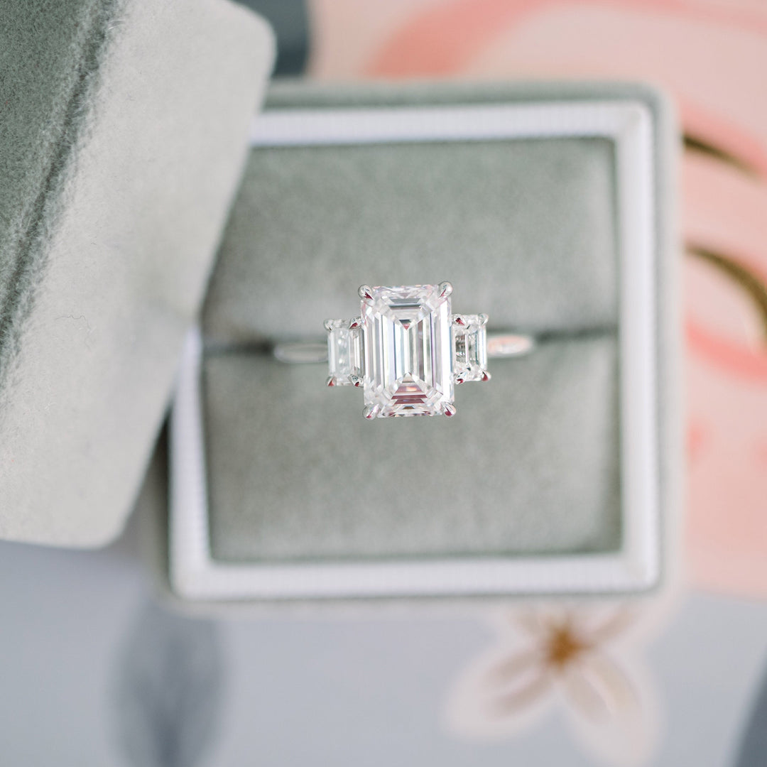 3.0CT Emerald Cut Moissanite Three Stone Diamond Engagement Ring