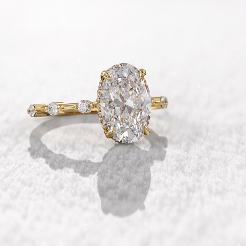 2CT Oval Diamond Moissanite Engagement Ring