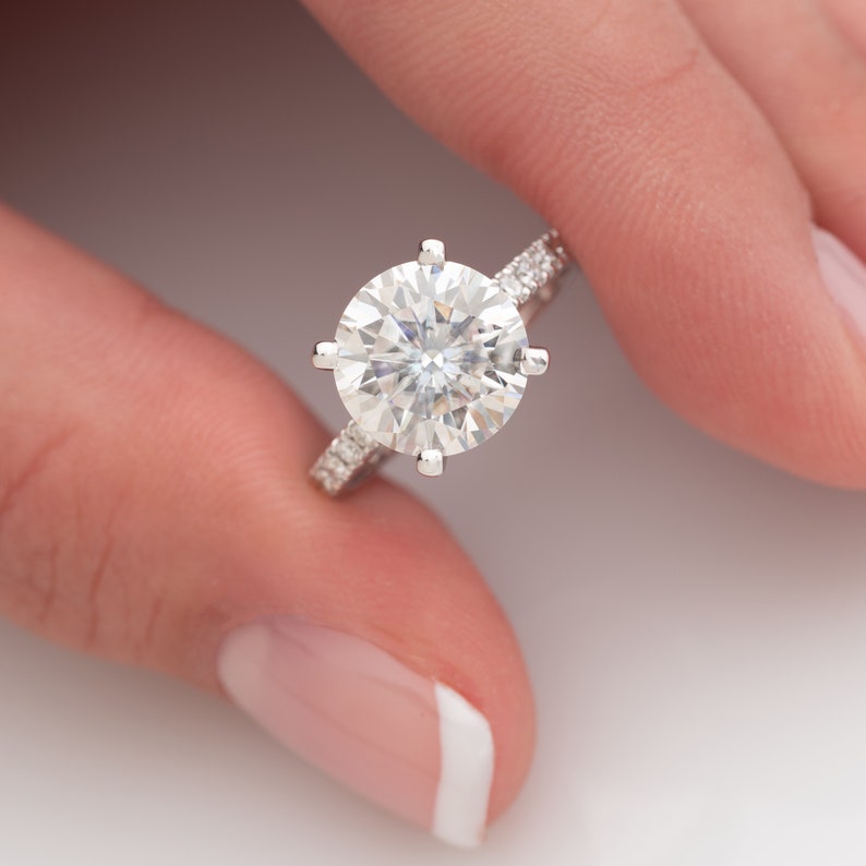4CT Round Brilliant Diamond Moissanite Engagement Ring