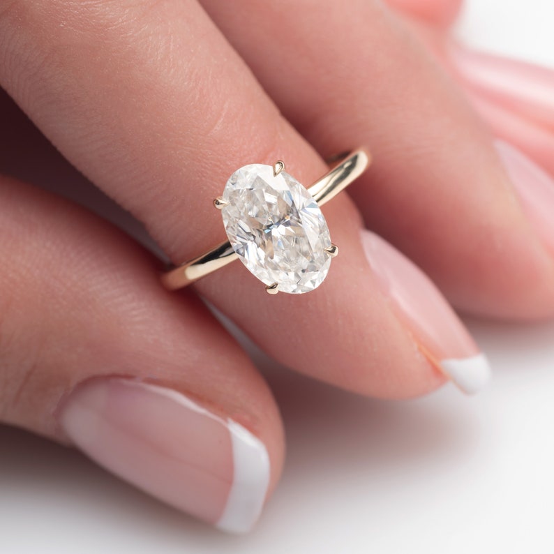 2.0CT Oval Diamond Moissanite Engagement Ring
