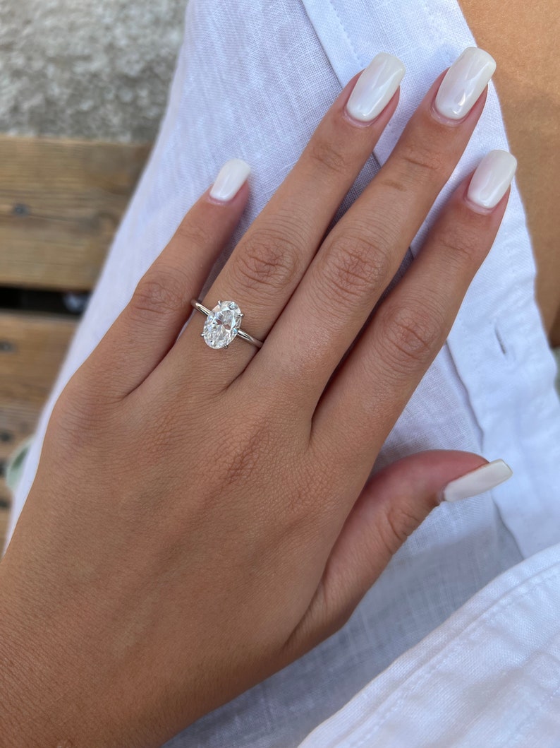 2.0CT Oval Diamond Moissanite Engagement Ring