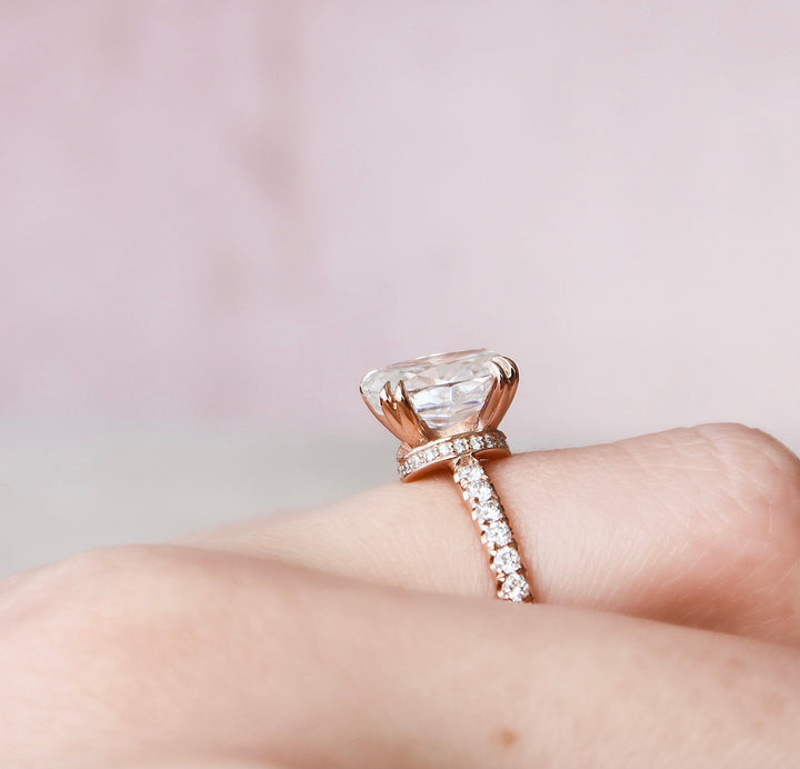2 CT Oval cut Moissanite Wedding Ring