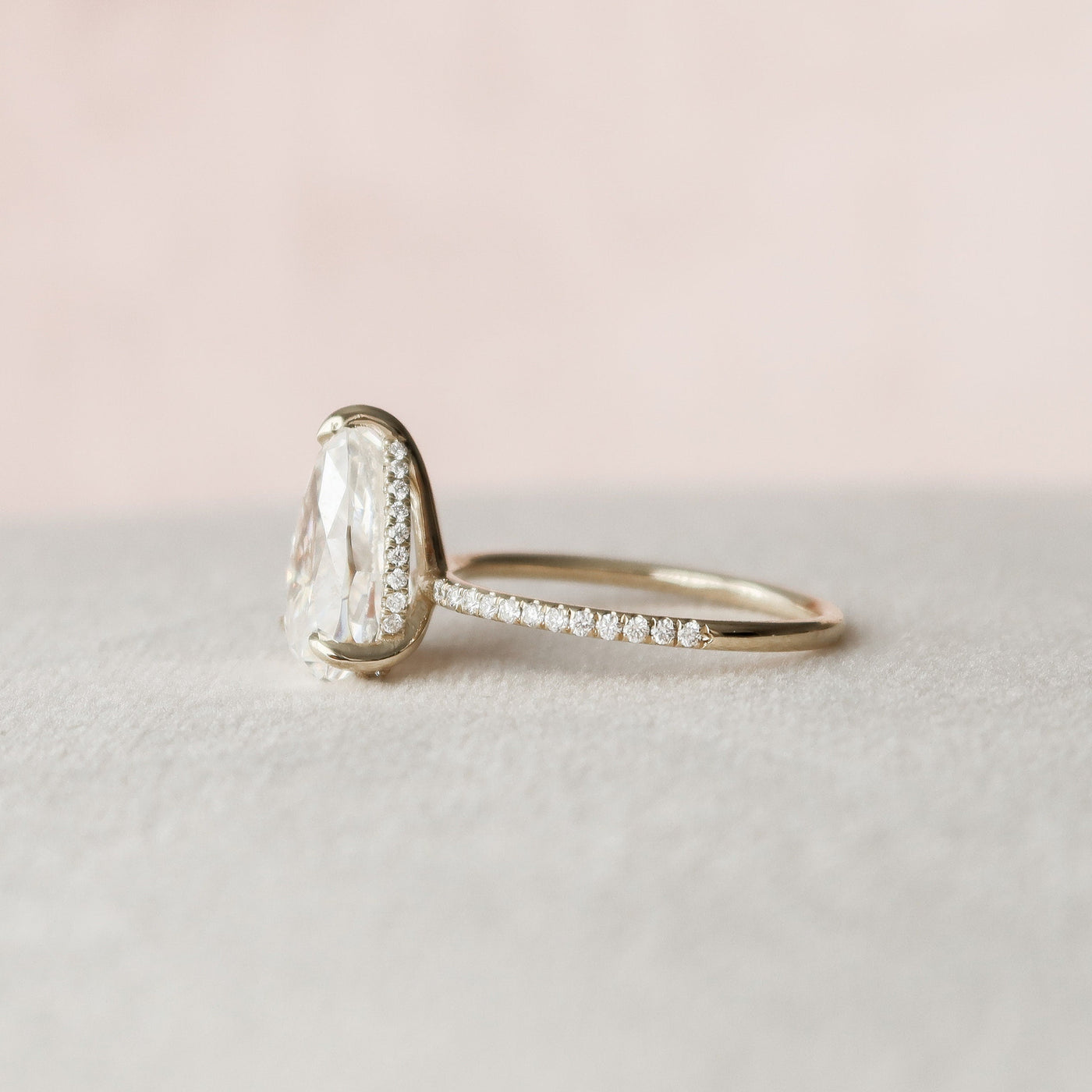 2.5 CT Pear cut Moissanite Engagement Wedding Ring