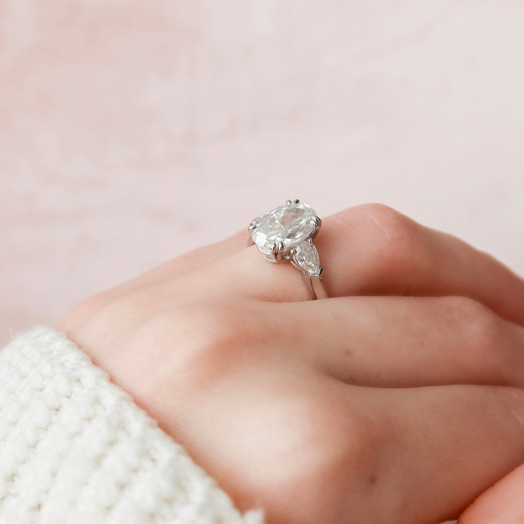3.5 CT Oval cut Three Stone Moissanite  Diamond Engagement Ring