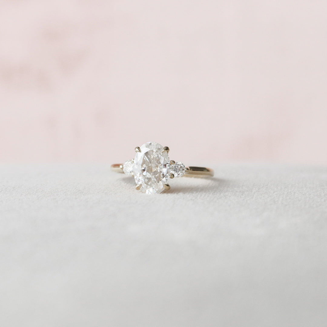 2 CT  Oval cut Three Stone  Moissanite Engagement Ring