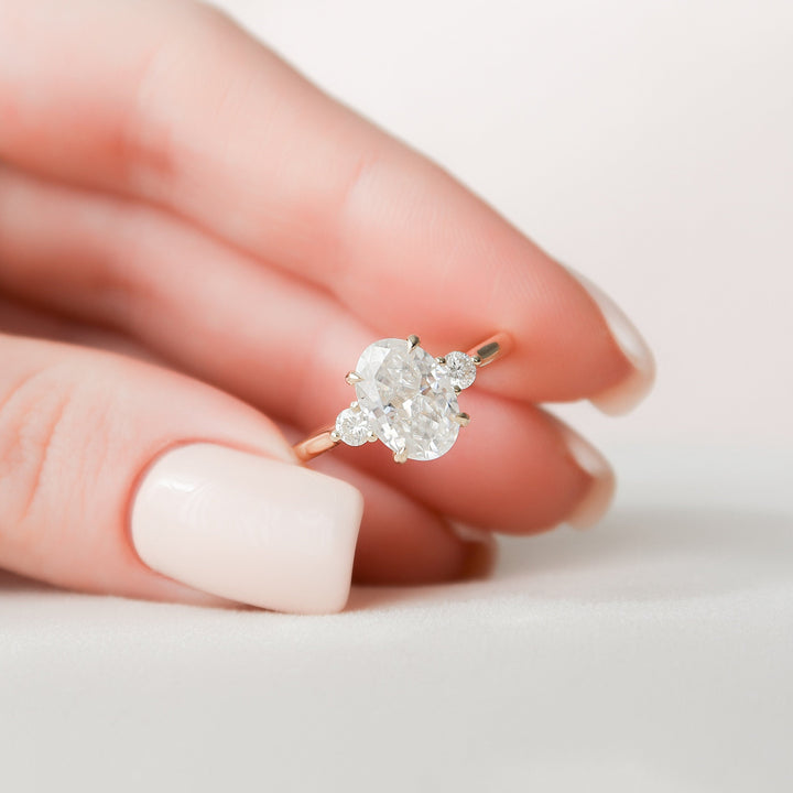 2.0CT Oval Cut Three Stone Moissanite Diamond Engagement Ring