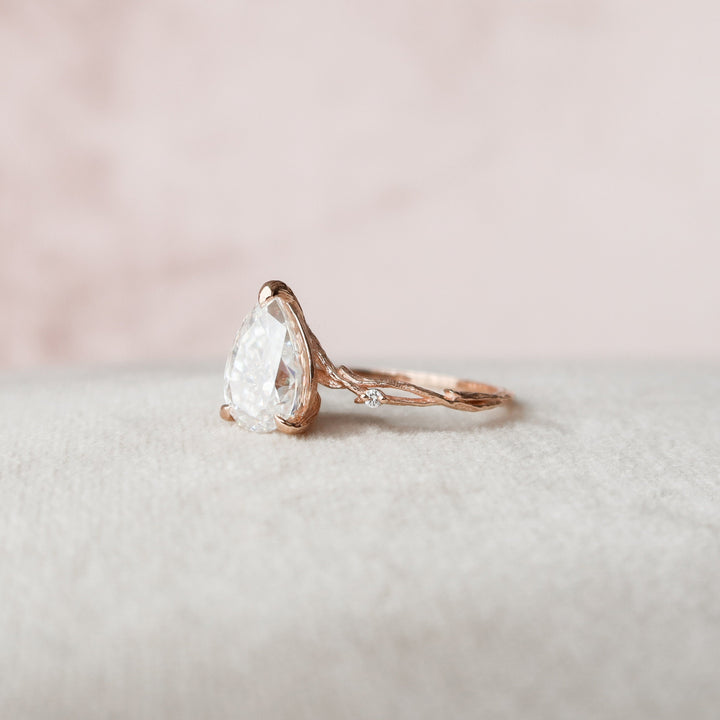2.0CT Pear Cut Nature Inspired Moissanite Engagement Ring
