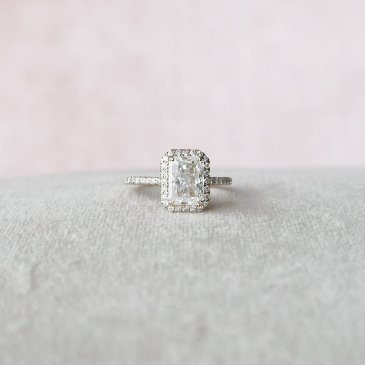 2 CT Radiant Cut Halo Moissnite Engagement Ring