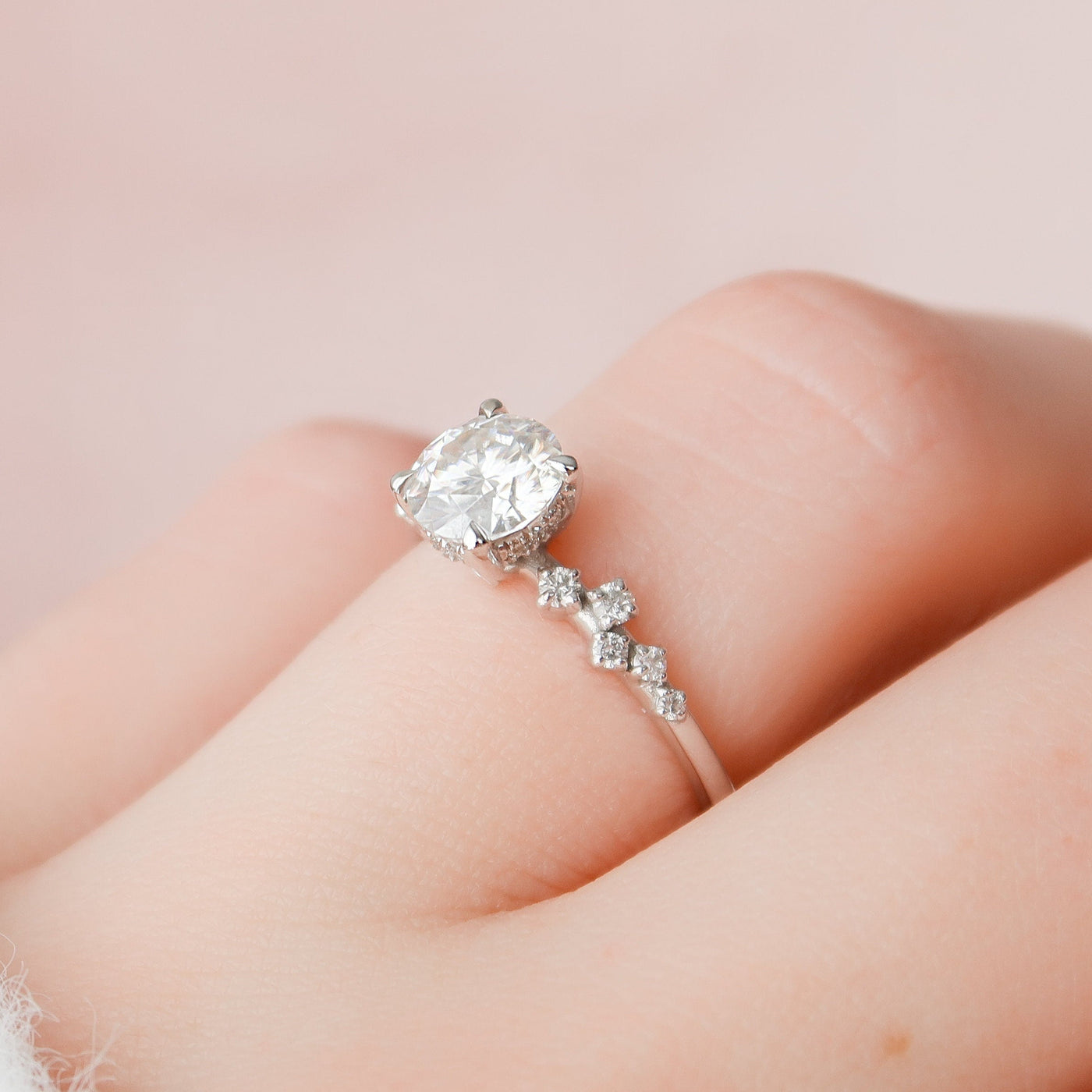 1 CT Round cut Moissanite Engagement Ring