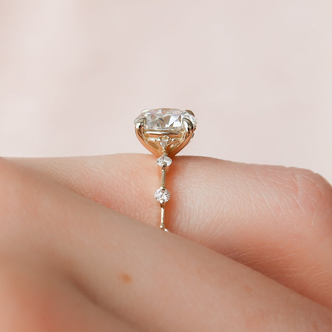 2.0CT Round Cut Moissanite Hidden Halo Engagement Ring