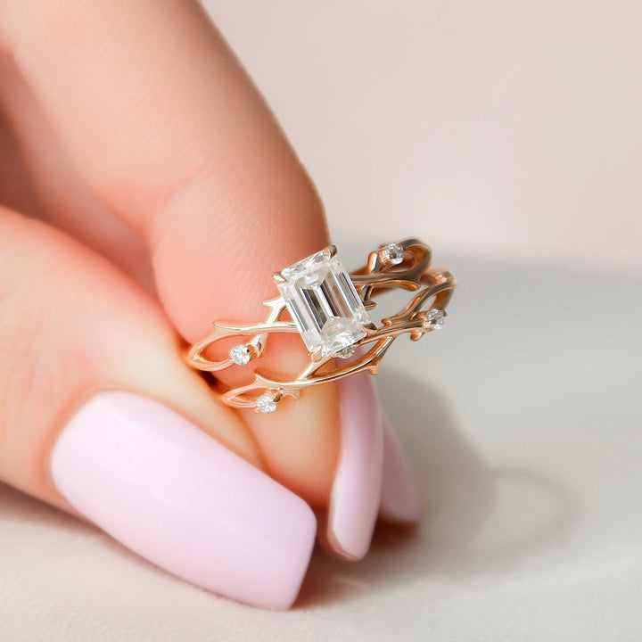 1.0CT Emerald Cut Moissanite Twing Halo Bridal Engagement Ring Set