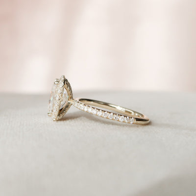 2.0CT Radiant Cut Halo Moissanite Engagement Ring