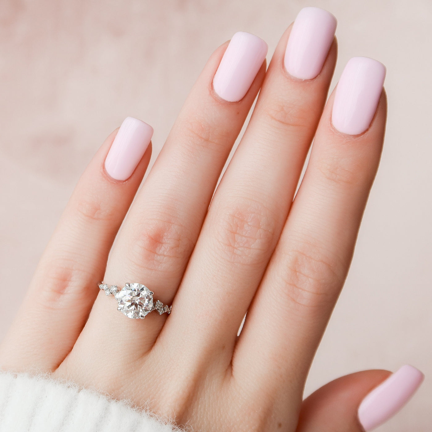 2 CT Round Cut Moissanite Wedding Ring