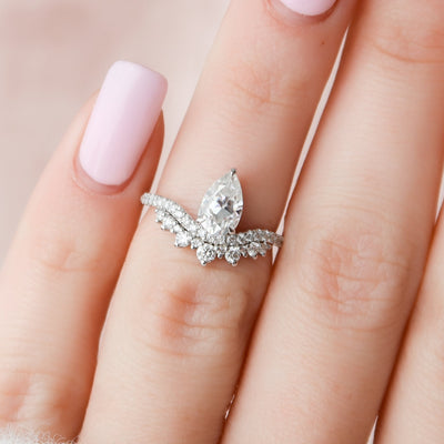 0.95ct Chevron Pear Cut Moissanite Diamond Engagement Ring