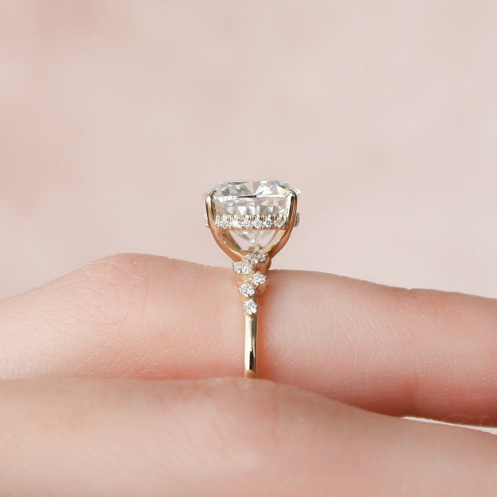 4.0CT Cushion Cut Moissanite Hidden Halo Diamond Engagement Ring