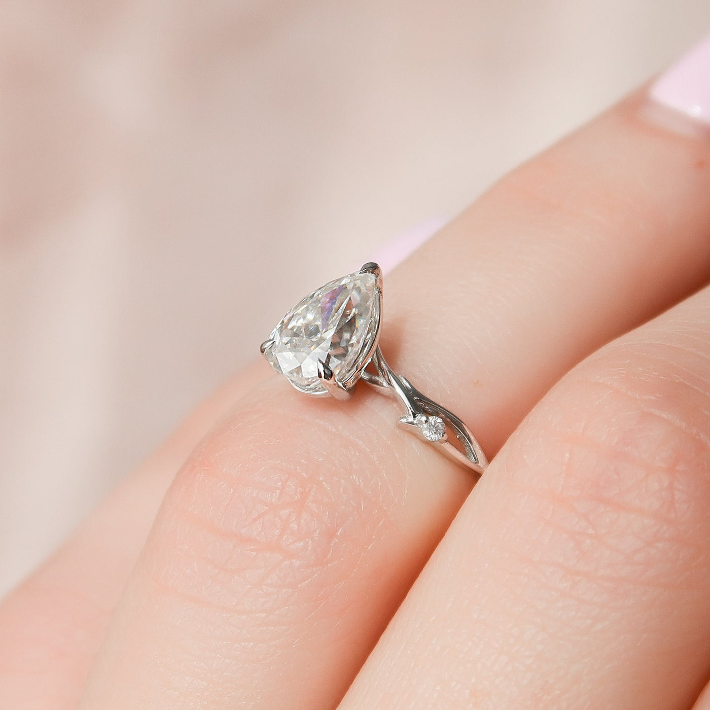 1.0CT Pear Cut Twig Moissanite Diamond Engagement Ring For Women