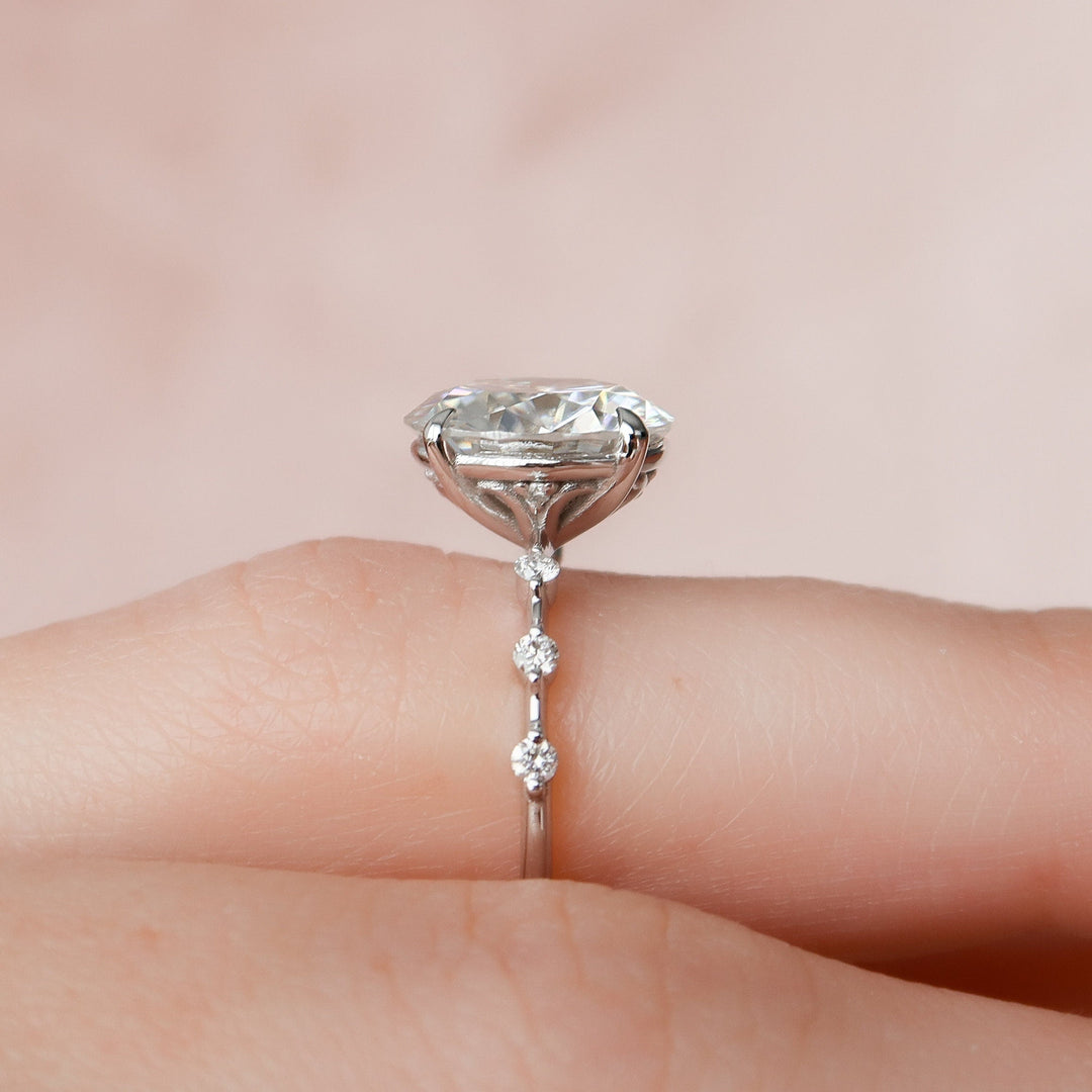 4 CT Round Cut Moissanite Engagement Ring