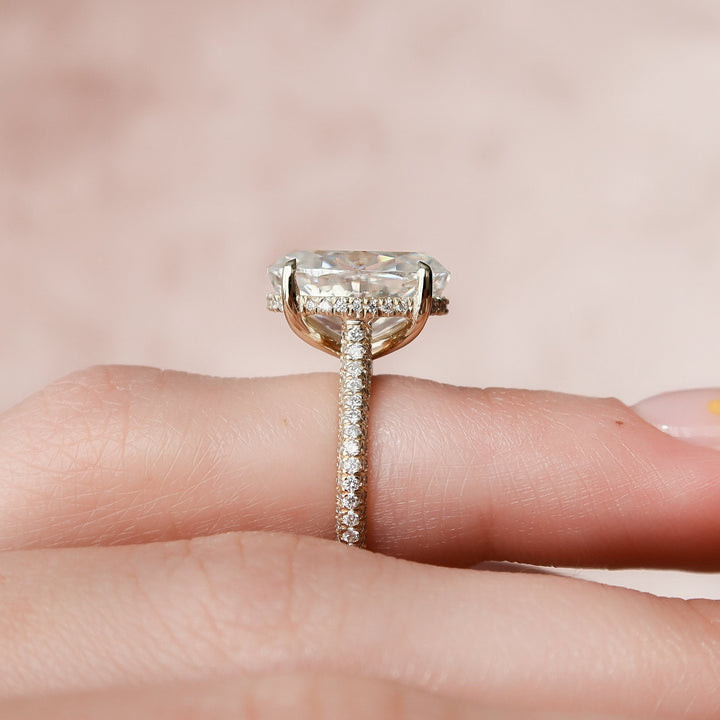5 CT Oval cut Moissanite Engagement Ring