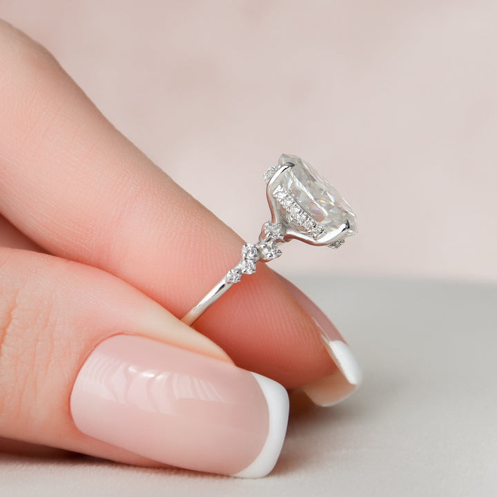 3 CT Oval cut  Moissanite Engagement Ring
