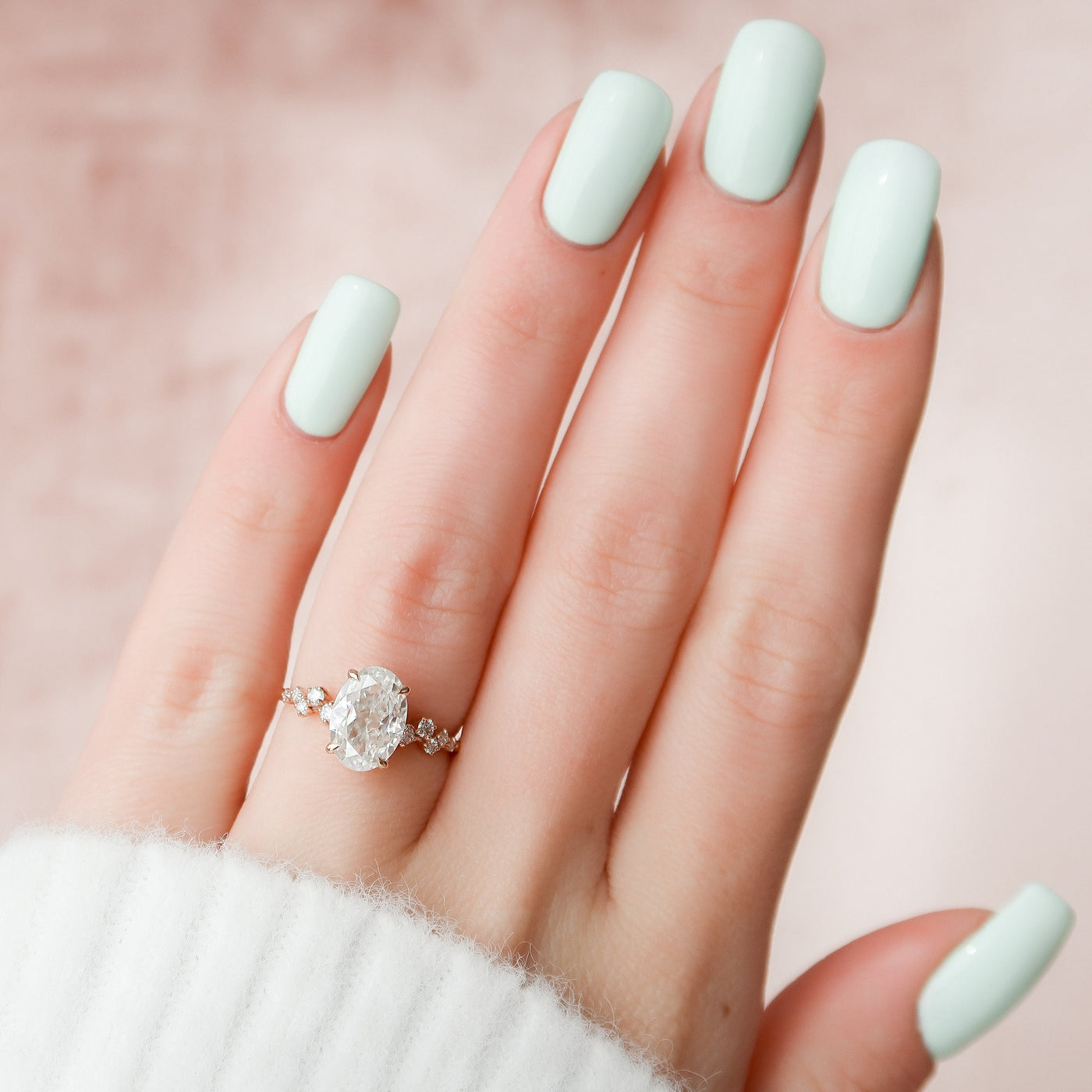 2 CT Oval shape Moissanite Engagement Ring