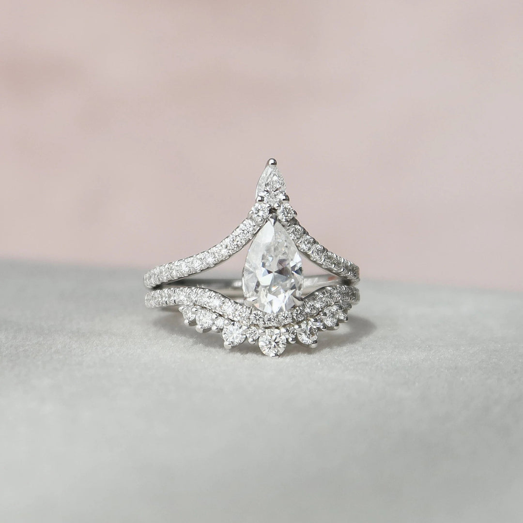 1.0CT Vintage Pear Cut Moissanite Halo Bridal Engagement Ring Set