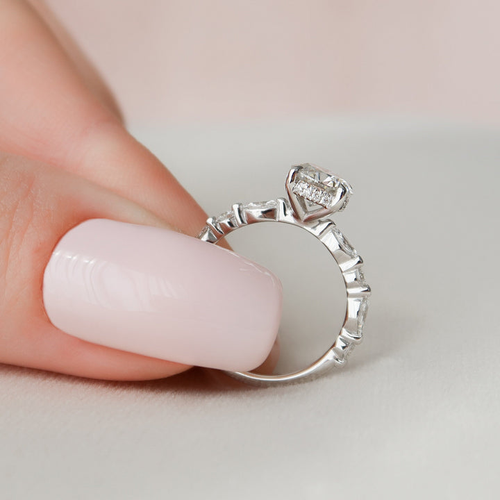 1 CT Oval cut Moissanite Engagement Ring