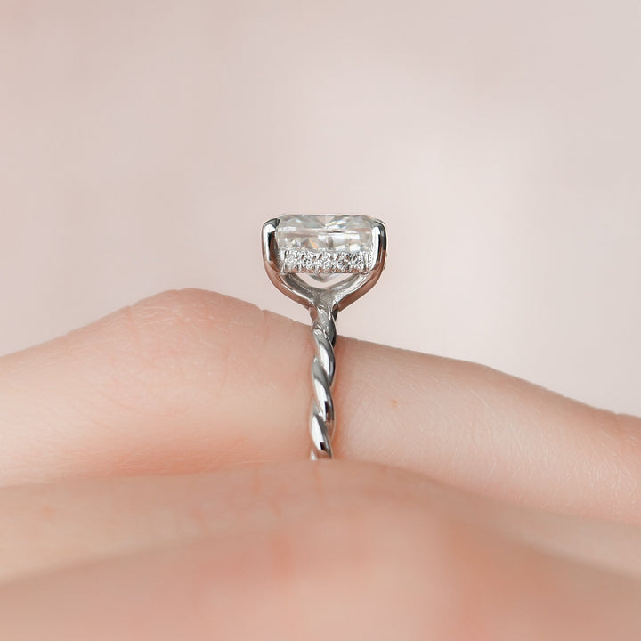 2.0CT Elongated Cushion Cut Moissanite Engagement Ring