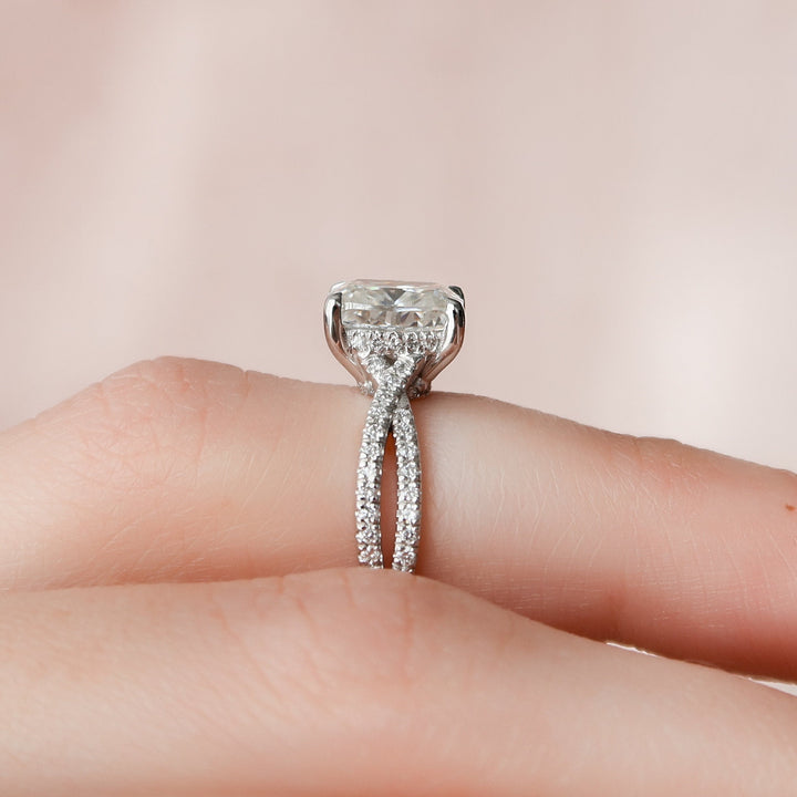 2 CT Cushion cut Split Shank Moissanite Wedding Ring