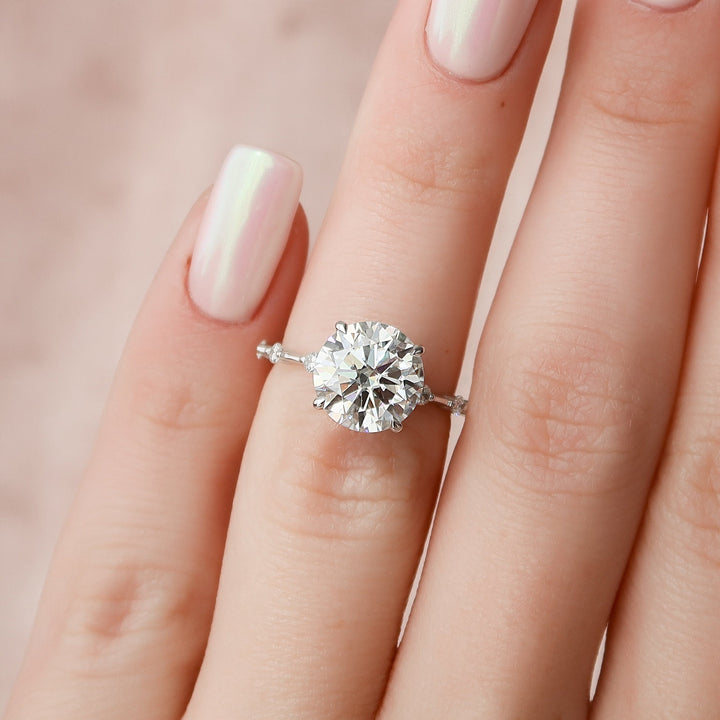 2.5 CT Round Cut Moissanite Engagement Ring