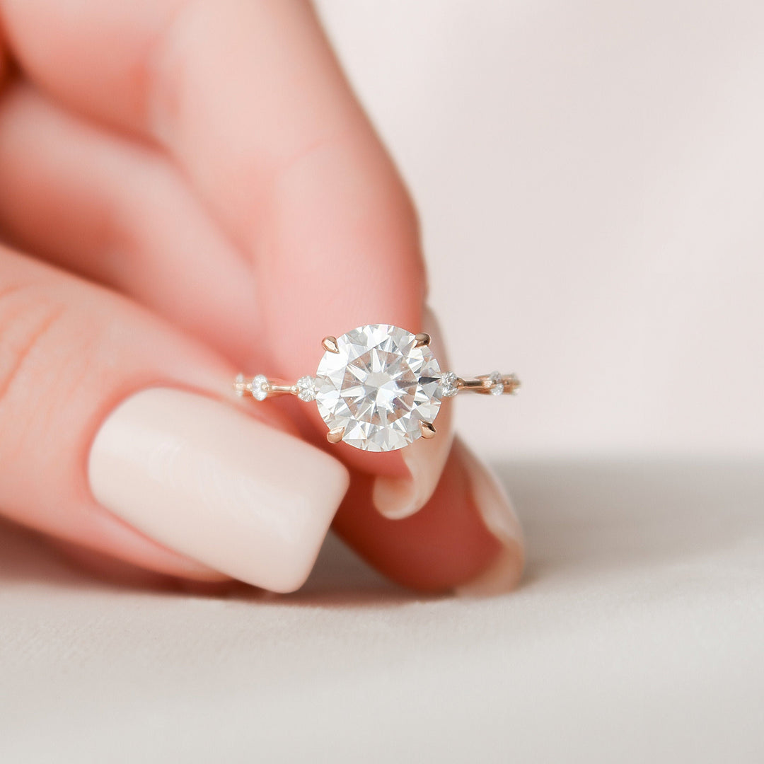 2.5 CT Round Cut Moissanite Engagement Ring