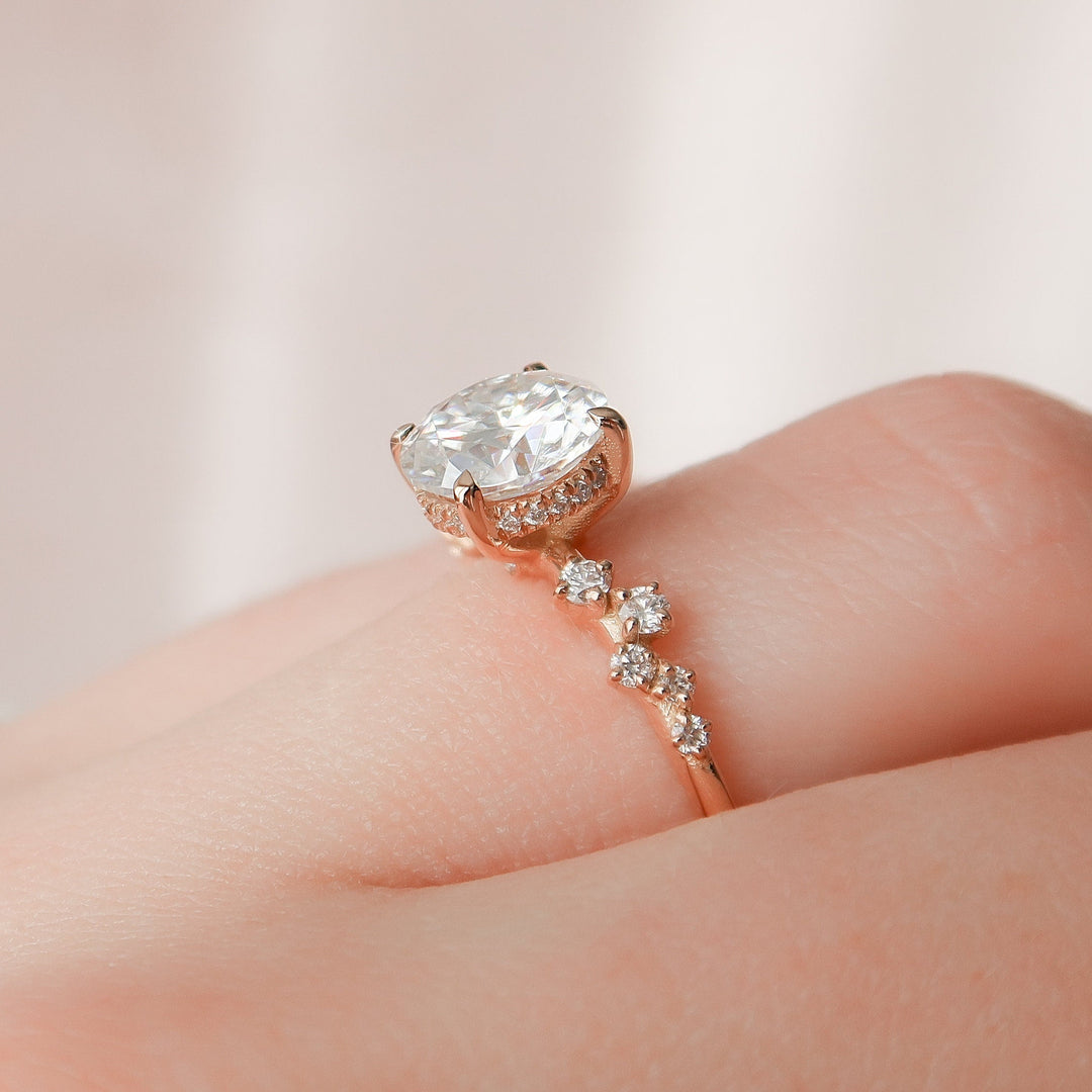 2 CT Round Cut Moissanite Wedding Ring