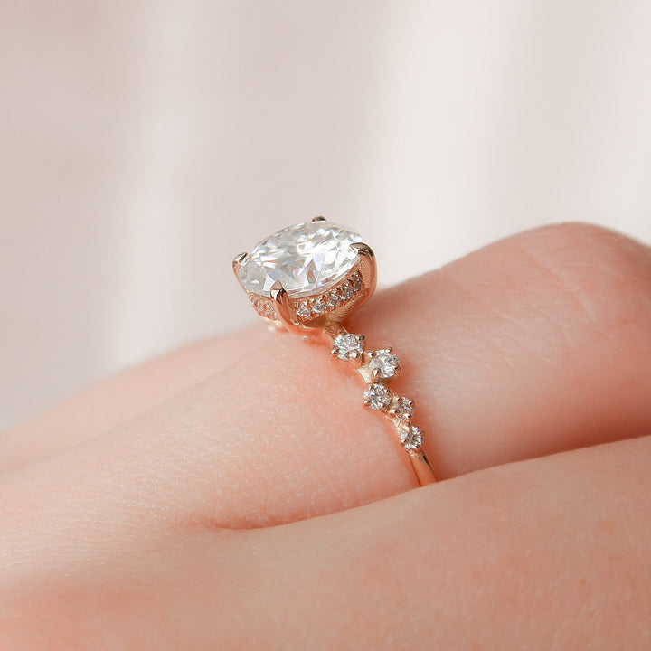 2 CT Round Cut Moissanite Wedding Ring