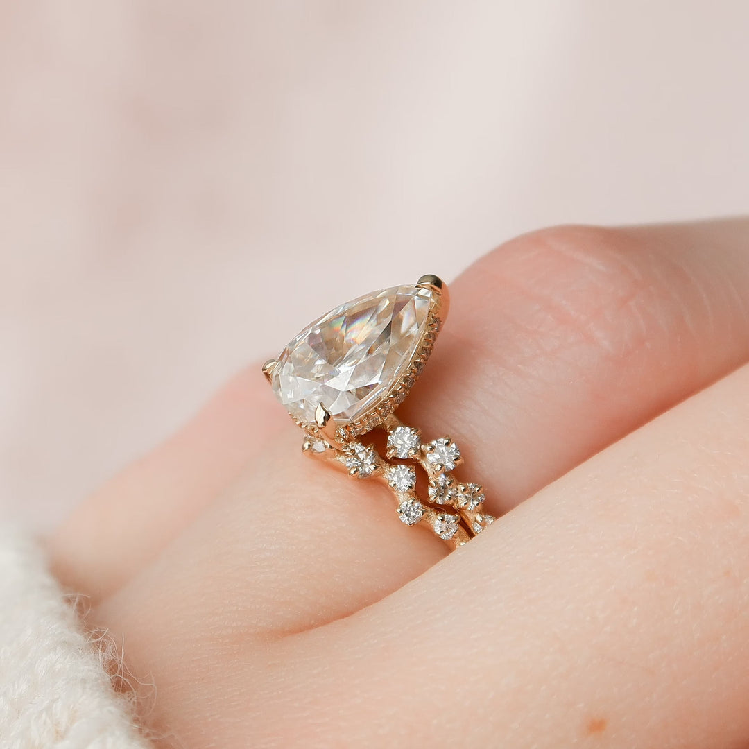 2.0CT Pear Cut Moissanite Halo Eternity Bridal Engagement Ring Set