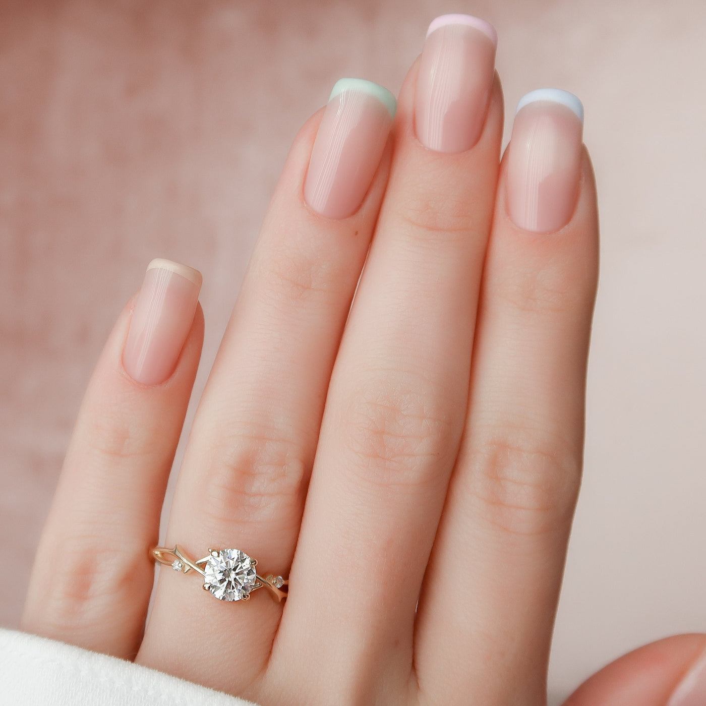 1 CT Round cut Moissanite Engagement Ring