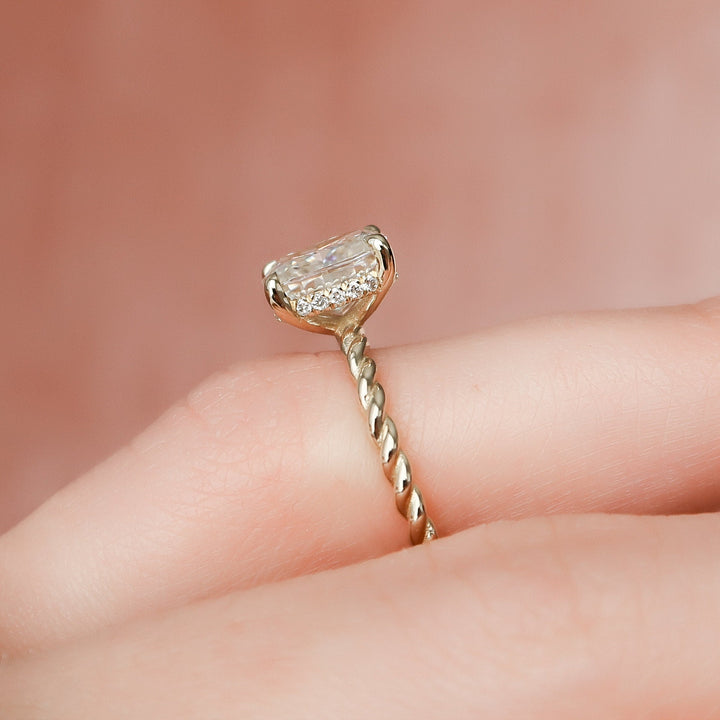 2.0CT Elongated Cushion Cut Moissanite Engagement Ring