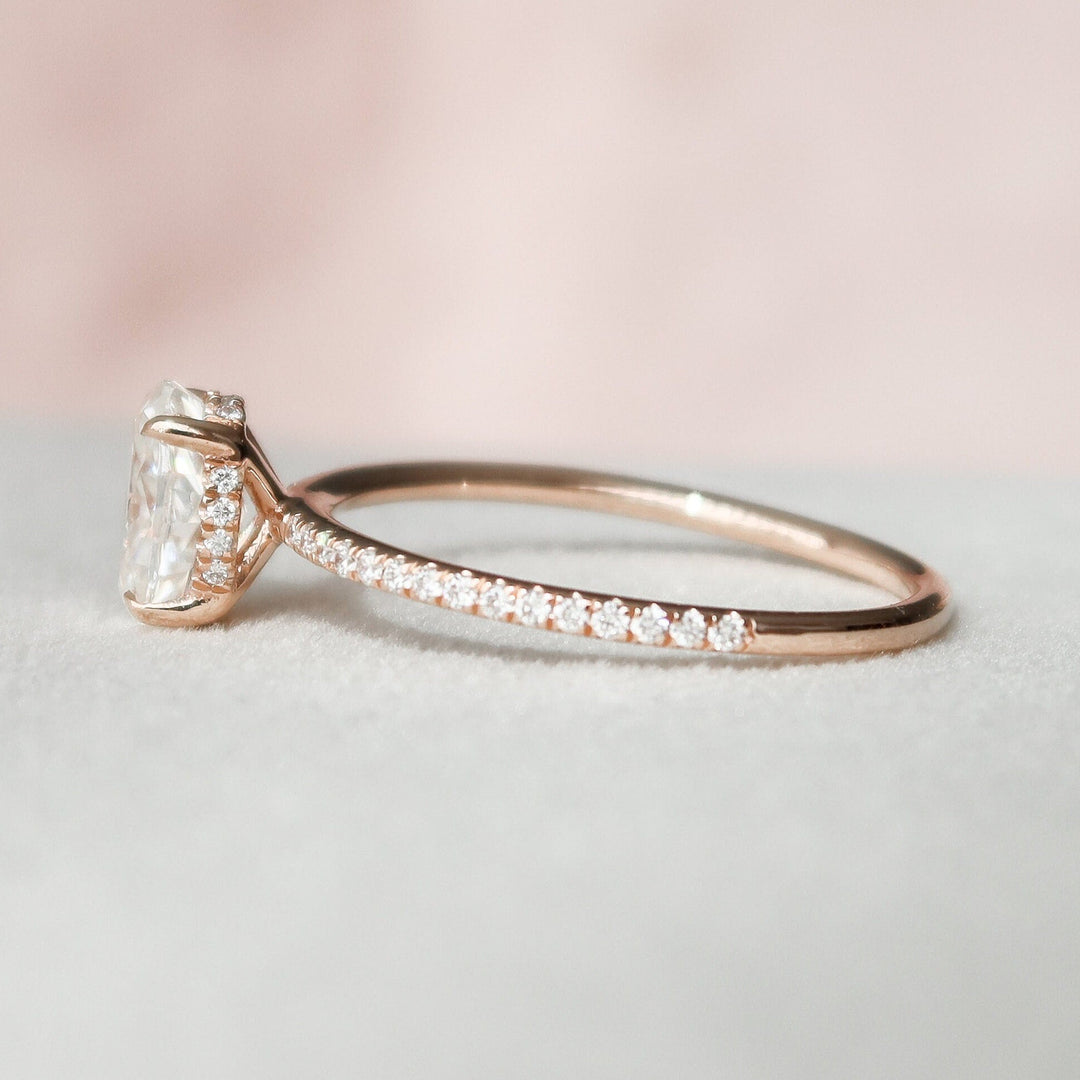 1 CT Oval Cut Moissanite Engagement Ring