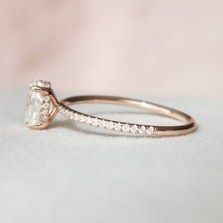 1 CT Oval Cut Moissanite Engagement Ring