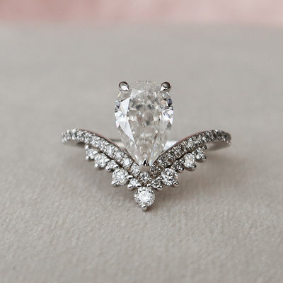 1.5 CT Pear Shaped Moissanite Chevron Engagement Ring