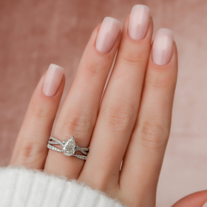 1.0CT Pear Cut Moissanite Split Shank Halo Bridal Engagement Ring Set