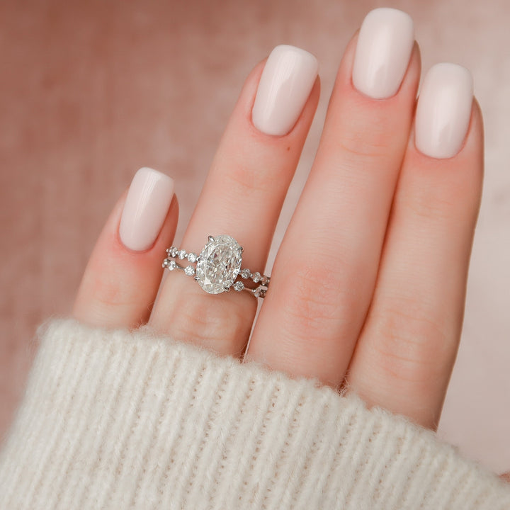 2.5CT Oval Cut Moissanite Halo Eternity Bridal Engagement Ring Set