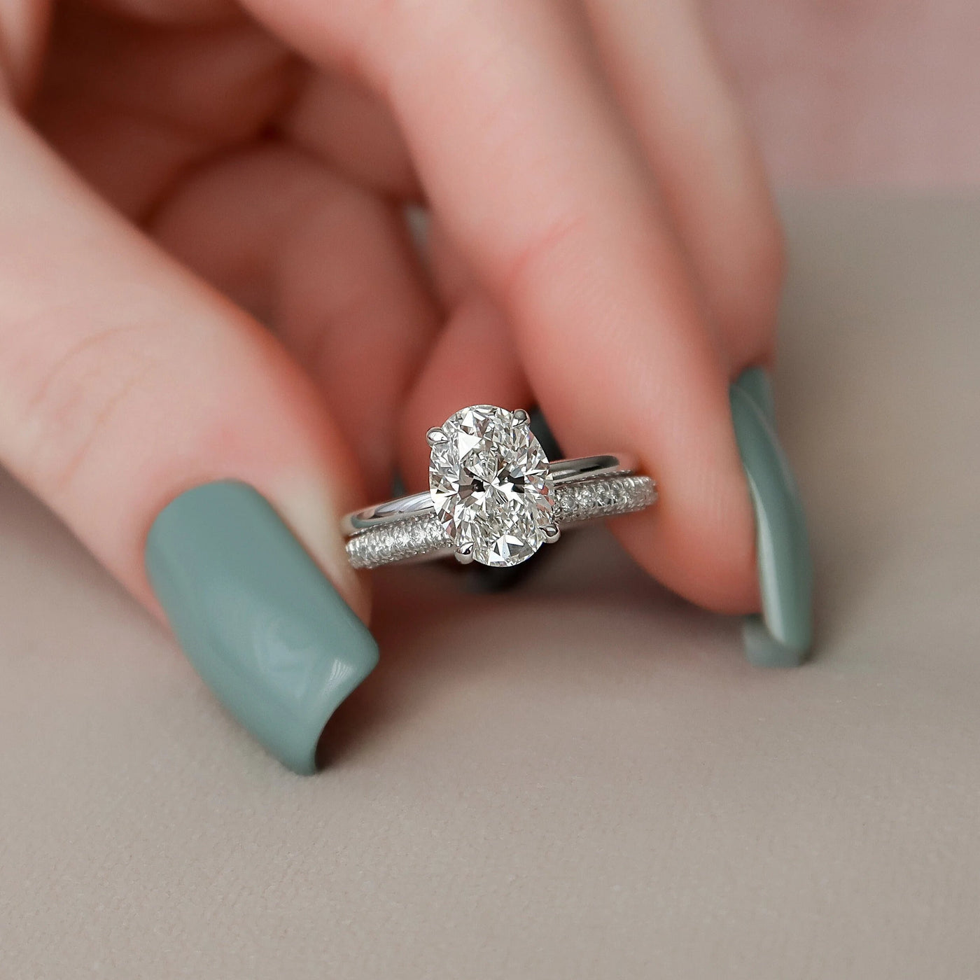 2.0CT Oval Cut Moissanite Diamond Halo Bridal Engagement Ring Set