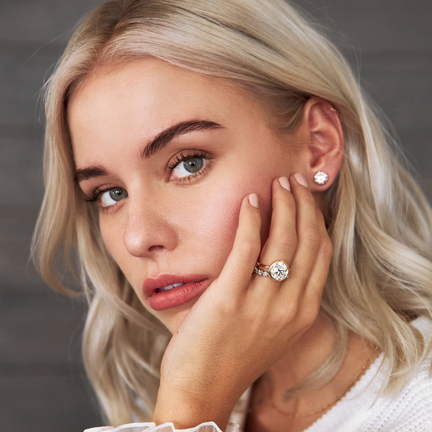 3.5CT Round Brilliant Diamond Bezel Moissanite Engagement Ring