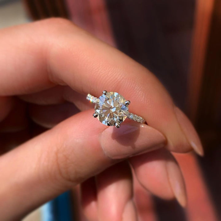 1.5 CT Round Cut Moissanite Engagement Ring